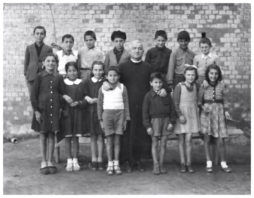 1946_Scuola elementare con il maestro Don Francino